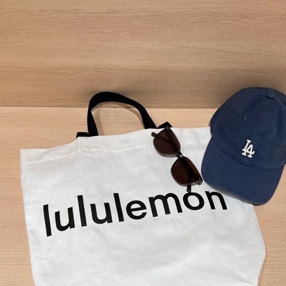 Lululemon Double-Handle Canvas Tote bag 17L - Picture 3 of 3